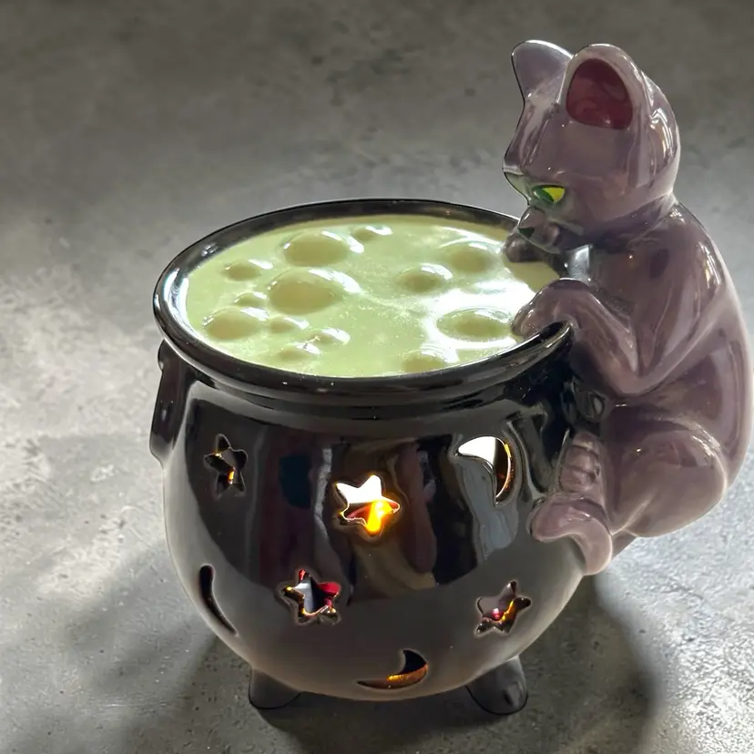 Halloween Hocus Pocus Binx Cat Cauldron Led Tea Light Candle Holder Disney Parks