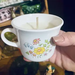 Vintage cup soy candle