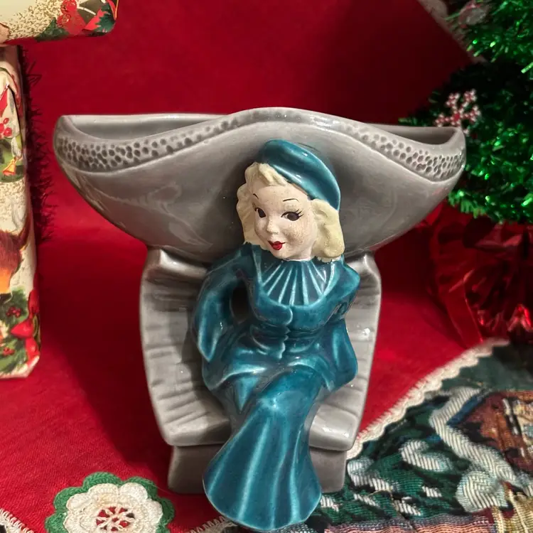 J-Vtg Art deco 1930’s Style Girl Ceramic Planter Wall Pocket Calif. Cope Craft