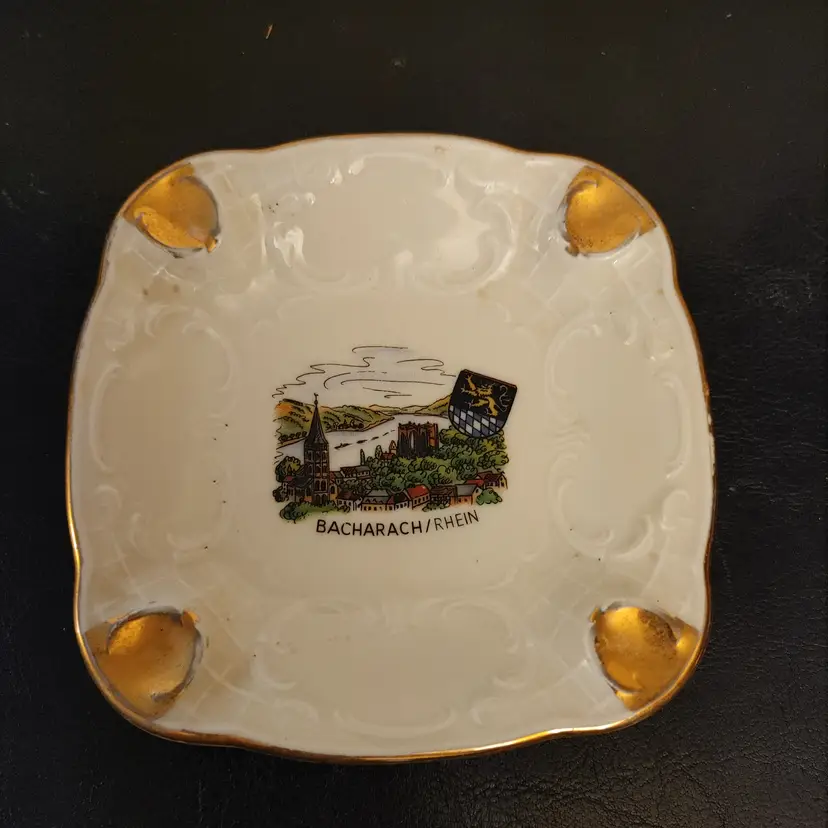 Bacharach Rhein. Ash tray or trinket dish. Bavaria Germany. 1940-60. No chips or cracks. 4.75 x 4.75.
