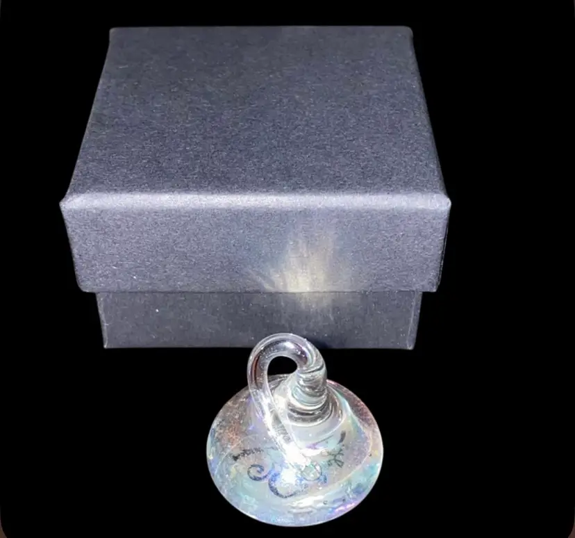 #01- Vintage Art Glass Various "Kiss"   Candy As Pictured