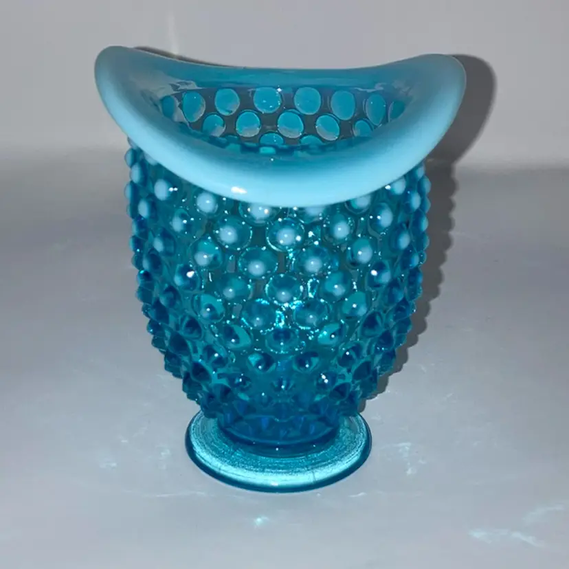 Vintage Fenton Blue Opalescent Hobnail Glass Mini Vase! 3 1/2” Tall 2 3/4” Wide! READ! 1 Chip On Base! See Pics!