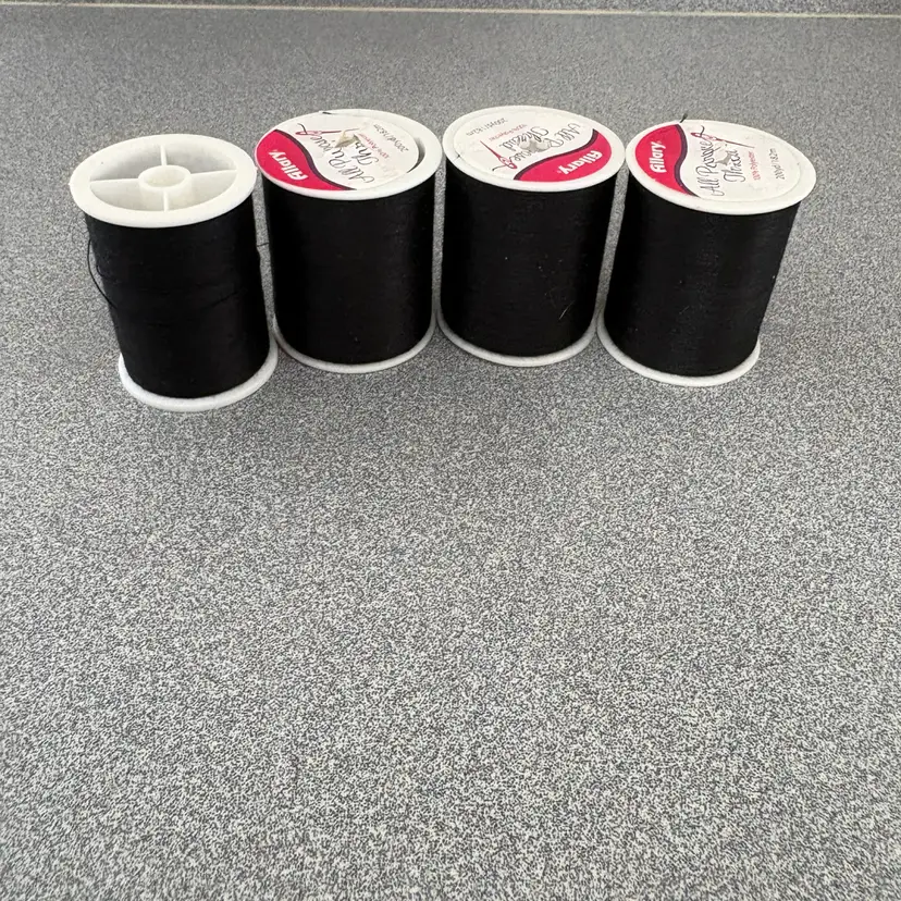Thread - Med - Black