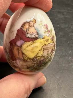 Limoges France Miniature Oval Trinket Box~Egg Shaped~Courting~Love~Fragonard