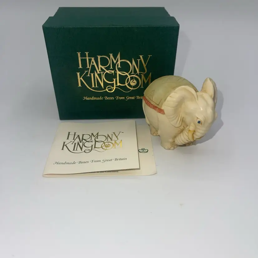 Harmony Kingdom "Reminiscence" Elephant Trinket Box Treasure