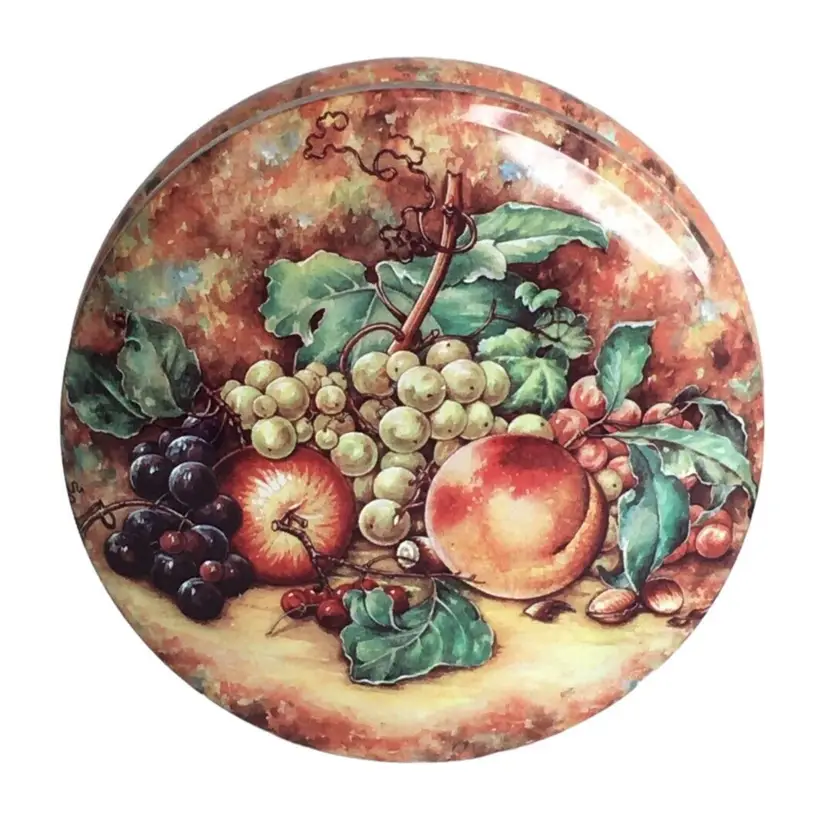 Daher Decorated Ware England Round, Lidded Fruit Tin
