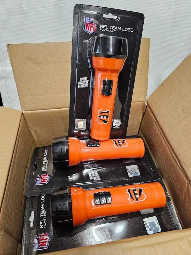 12 NFL TEAM LOGO CINCINNATI BENGALS FLASHLIGHT SEALED IN PACKAGE NEW
