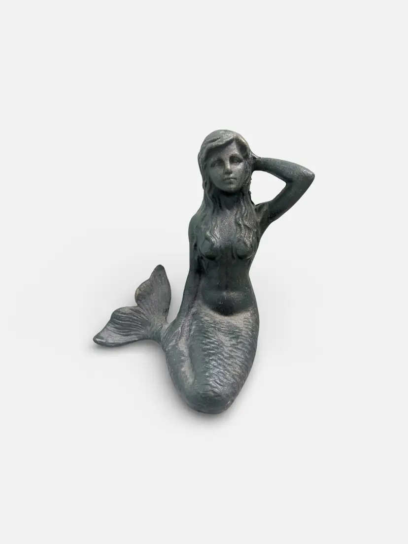 Cast iron Sitting Mermaid Sculpture
