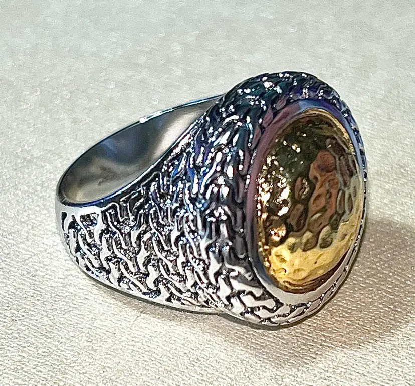 Silver Tone 925 Ring with Gold Tone Dome. Size 6.5