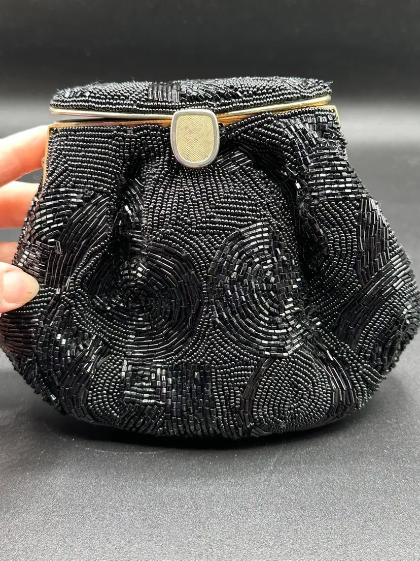 Black beaded imperial fashion bag