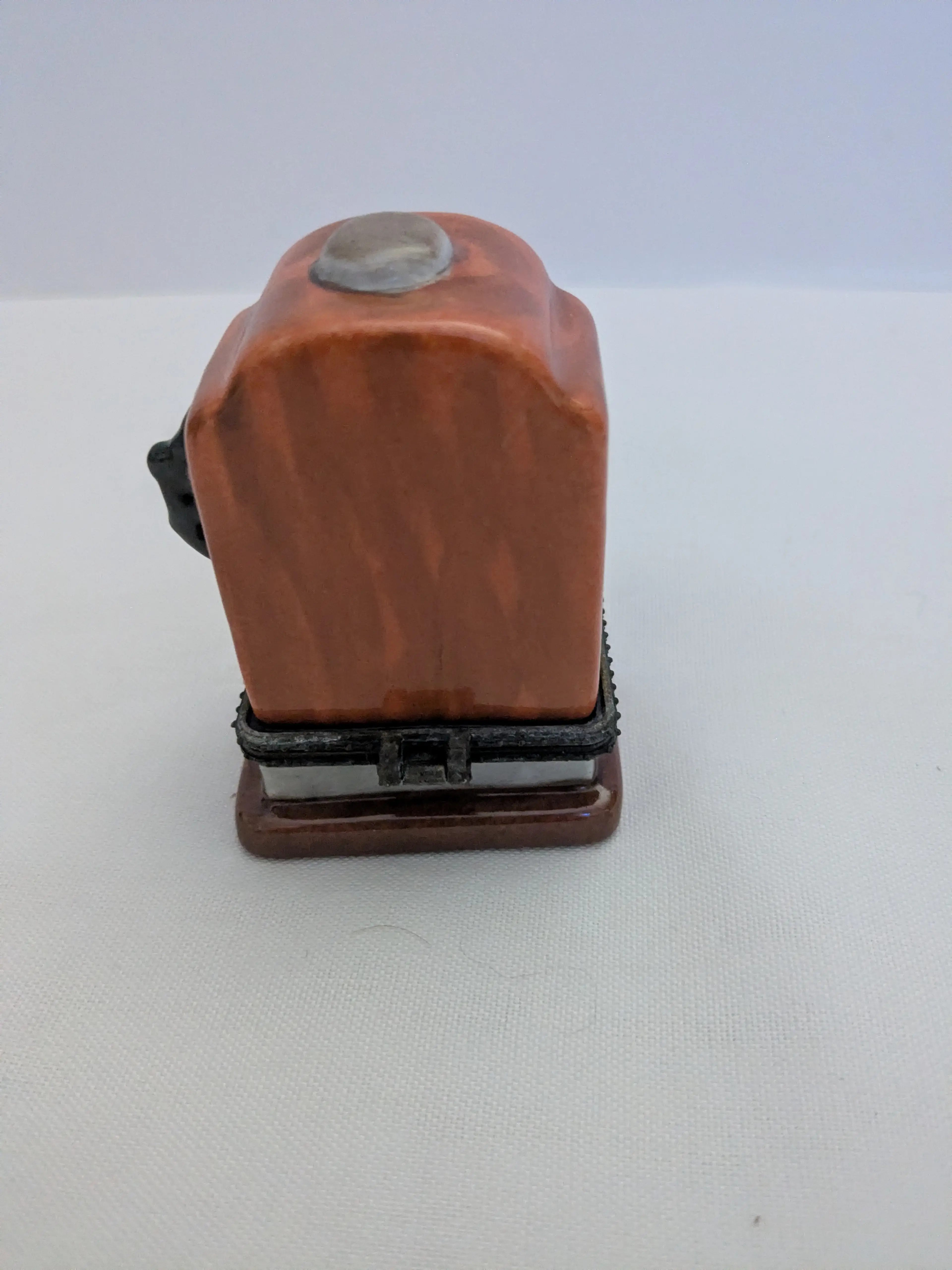 Image 2 of 4