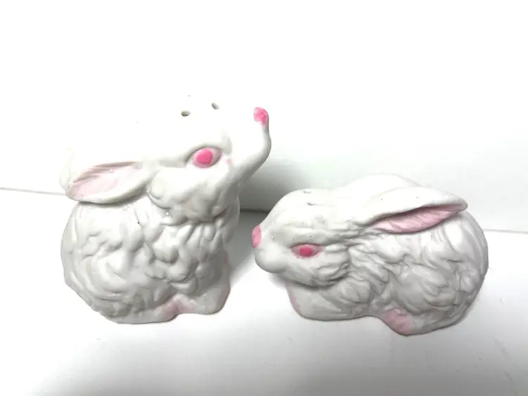 #01 Spring Bunny Salt And Pepper Shakers. Easter.