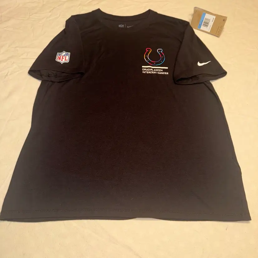 Woman’s Medium Dri-Fit Crucial Catch Colts Shirt