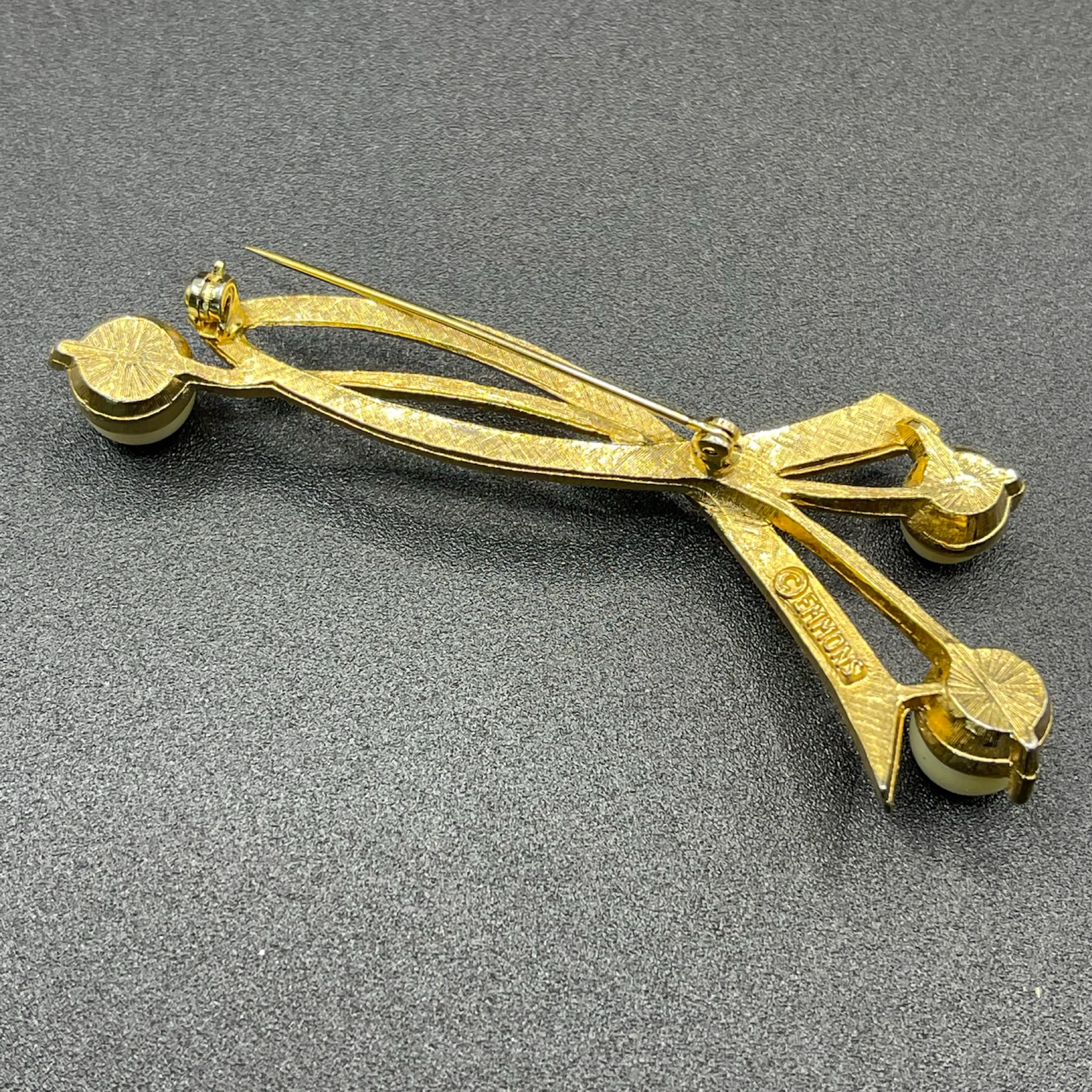 Image 4 of 4