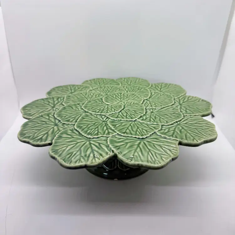 Bordallo Pinheiro Geranium Green 11" Diameter Pedestal Cake Stand Portugal Chip