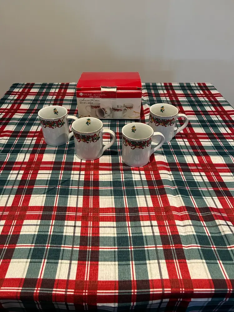 Holiday Ribbon Mug Set Of 4 By Home Accents Wt 4# 6 Oz With Box