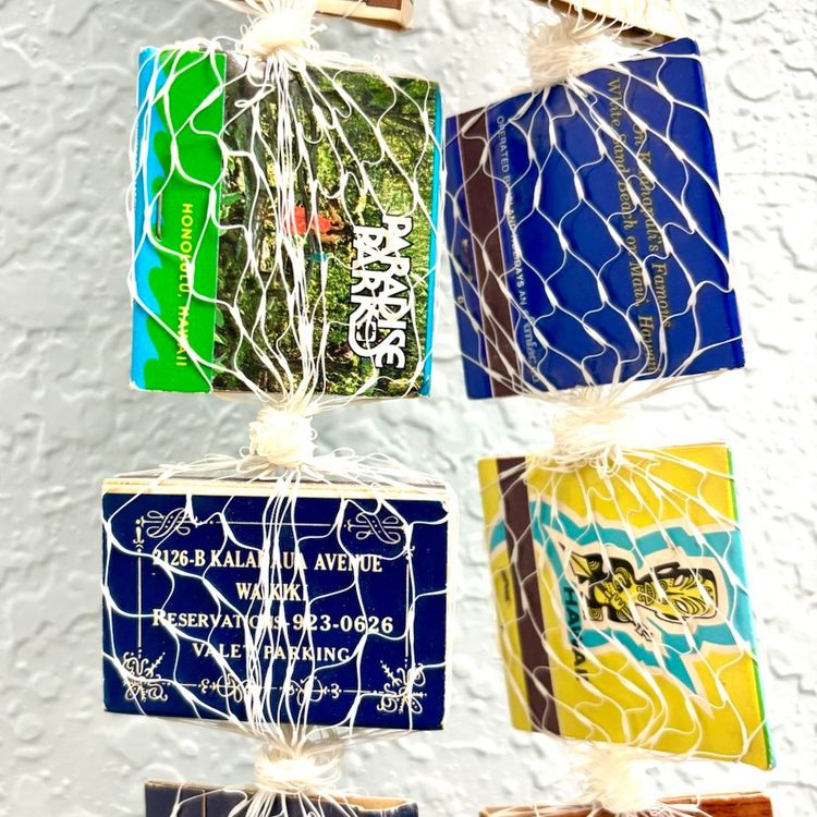 Vintage Hawaiian Match Lei 14 Hawaiian Matchbooks Tiki Style