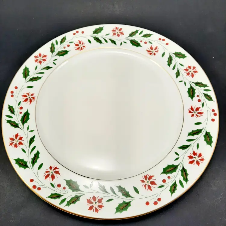 Royal Doulton English Porcelain Christmas Holly Dinner Serving Plate 1986