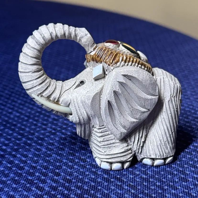 Artesania Rinconada Elephant Good Luck Figurine 4" x 3.5" Uruguay