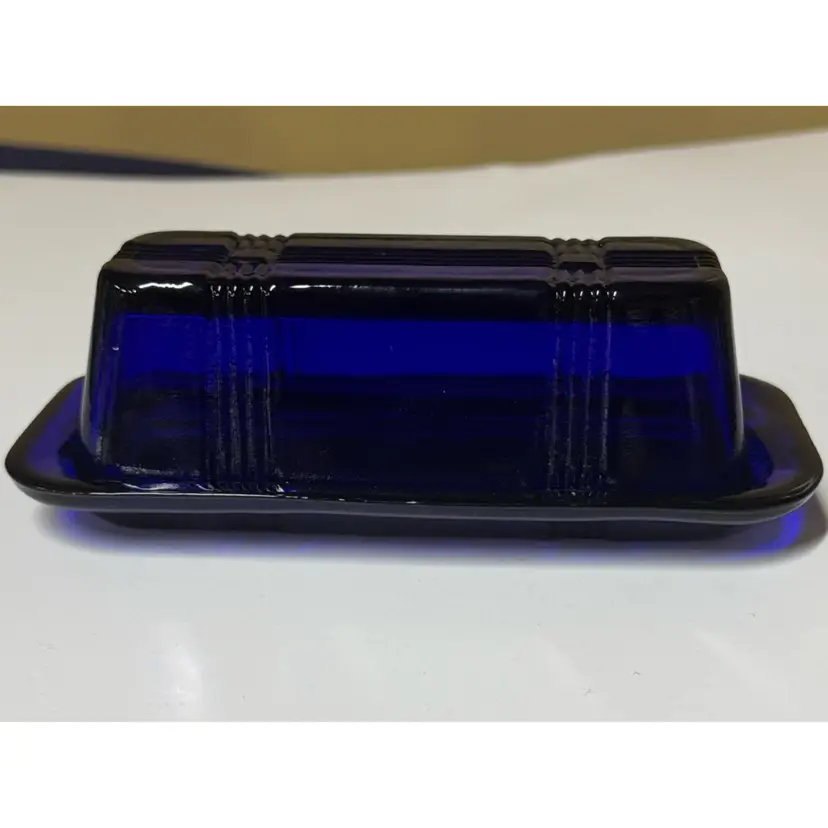 Hazel-Atlas cobalt blue "Crisscross" glass covered butter dish