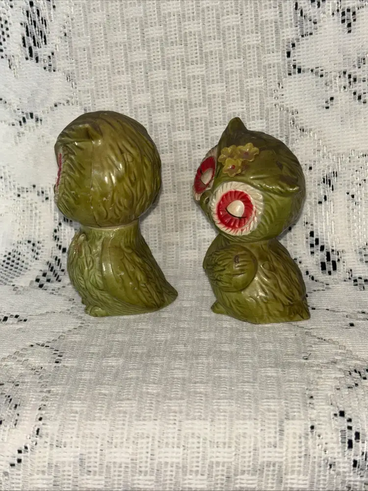 Hong Kong Green Owls Salt And Pepper Shakers 1970s