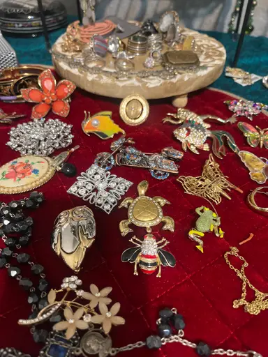 Let’s Relax & Bling!