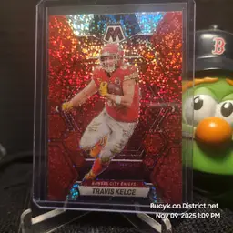 2023 Panini Mosaic Sparkle Red - Travis Kelce Kansas City Chiefs