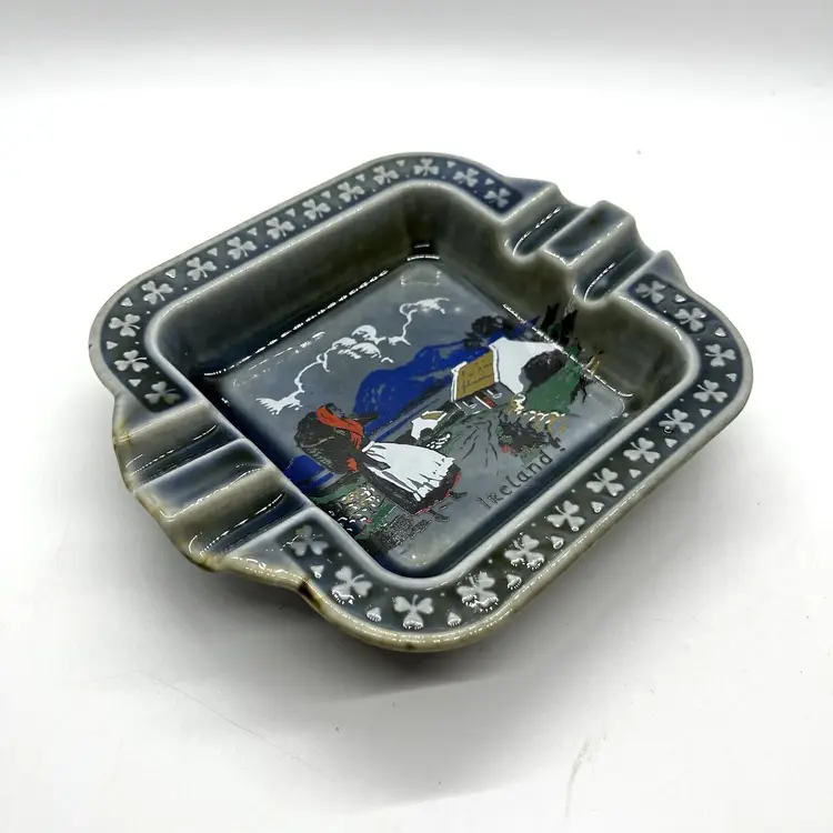 Vintage Ireland Made Wade Co Armagh Irish Porcelain Ashtray Dish