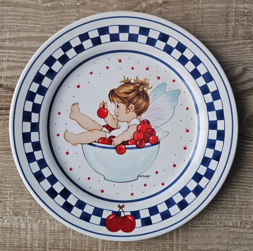 Enesco My Little Kitchen Fairies 2003 'Little Cherry' Fairie 8" Plate