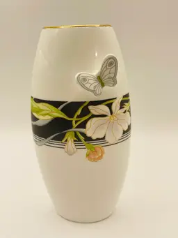 Vintage Lefton Bud Vase With 3D Butterfly
