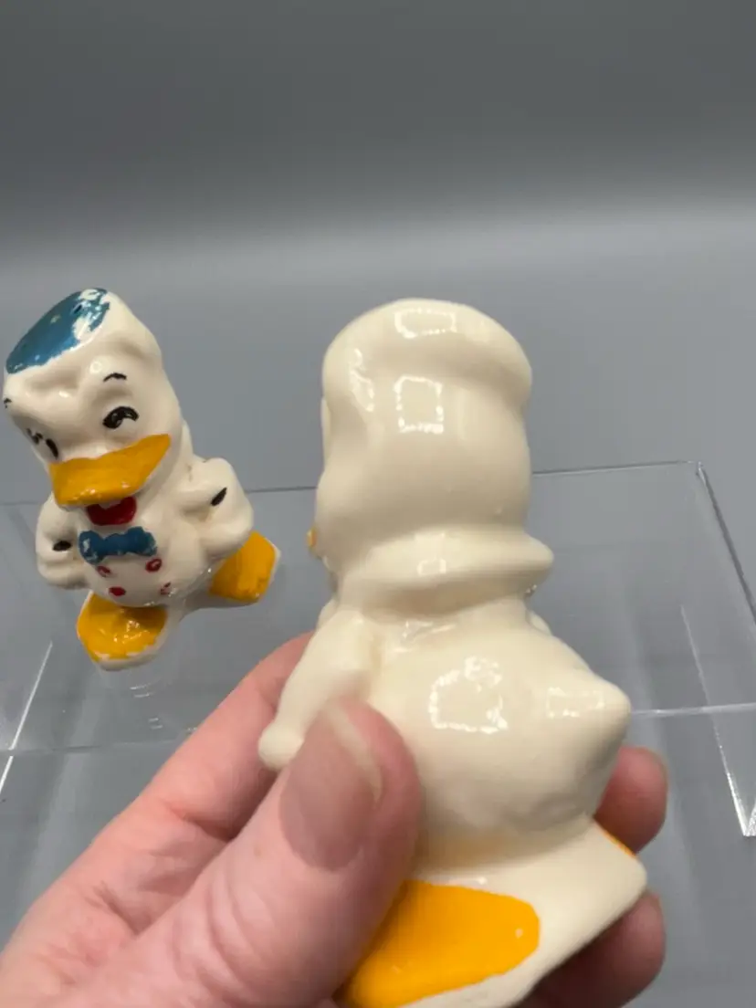 24114 Shakers - Vintage Donald Ducks 3”