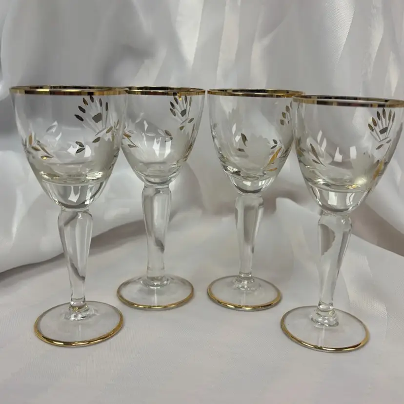 Set of 4 Vintage Cordial Glasses 22kt Romania Glass 4 1/2" Thistle Gold Trim