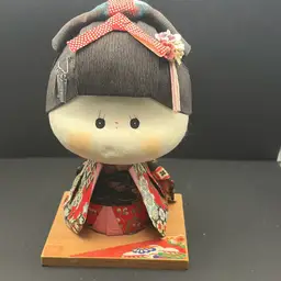 Japanese Okiagari Paper Doll