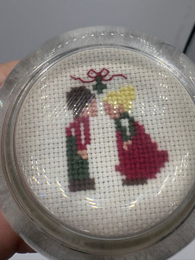 Vintage Needlepoint Couple Kissing Mistletoe Paperweight 3”