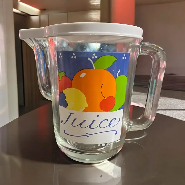 Vtg 1985 Lillian Vernon Juice Carafe Pitcher With Lid Made In Taiwan