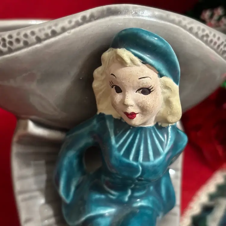 J-Vtg Art deco 1930’s Style Girl Ceramic Planter Wall Pocket Calif. Cope Craft