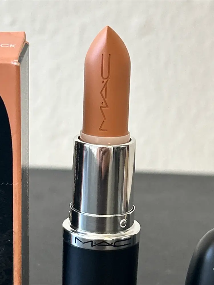 M.A.C Macximal Sleek Satin Lipstick 837 Peachstock NIB