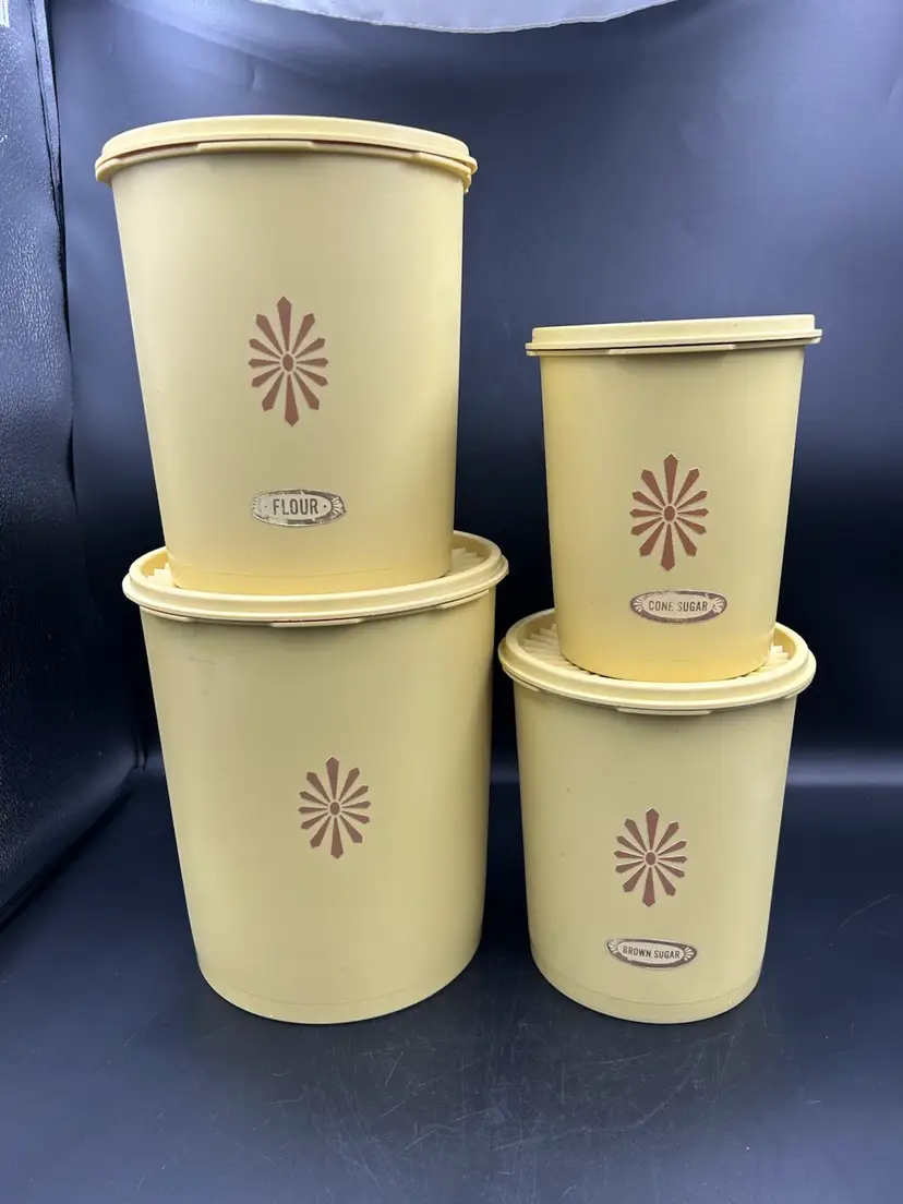 Vintage Tupperware Yellow Eight Piece Set Nesting Canisters Four Canisters All With Lids