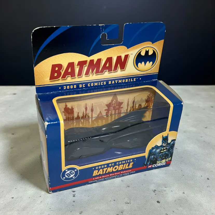 Corgi 2000 DC Comics Batmobile Batman 1:43 Scale Die Cast 2005 In Box