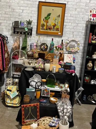 Co-Host With Upcycle To Uplift, Let’s Explore Some Booths! 