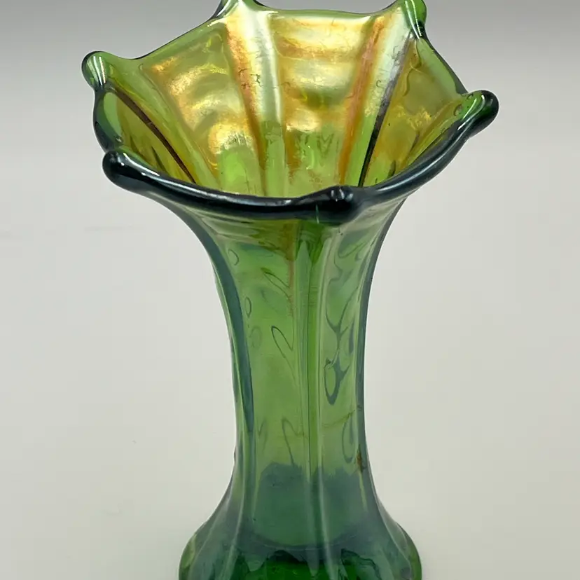 Carnival Swung/Pulled Vase