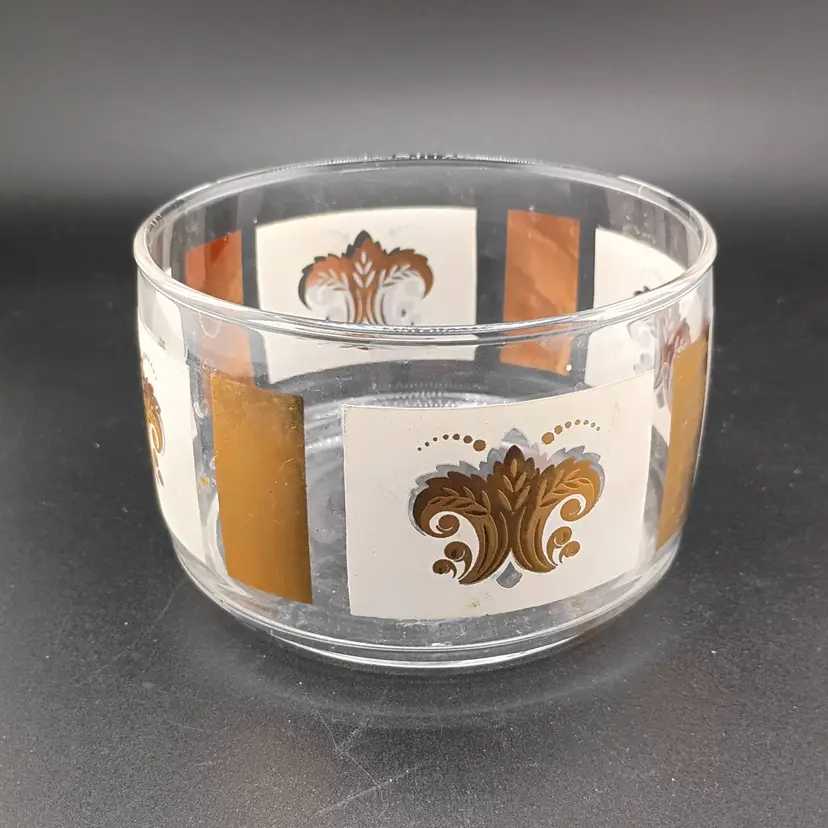 MCM fleur de lis nut dish