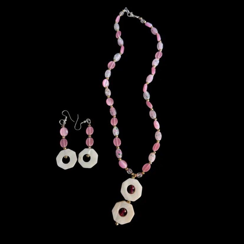 21” Pink Floral Beaded Necklace And Earring Set With 2.5” Pendant, Glass Beads And Mother Of Pearl Accents