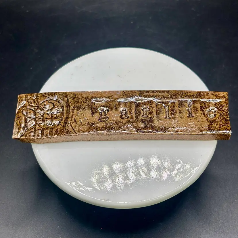 Handmade Pottery “Garlic” Plant Marker with Bee Detail Stamped 4.5”