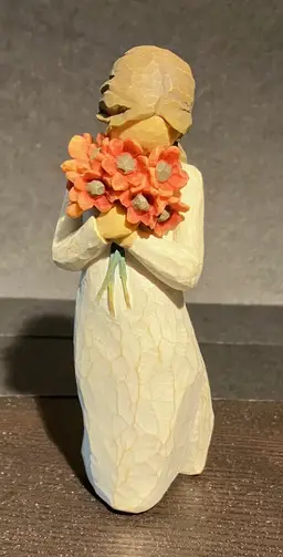 2009 Willow Tree “Surrounded By Love” By Susan Lordi Figurine