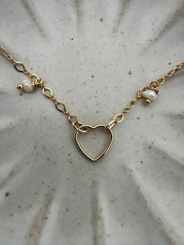 Gold Filled Wire Heart Necklace With Wire Wrapped Pearls #79