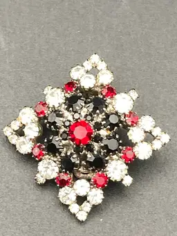 Vintage Single Rhinestone Clip On Earring (1 1/2”)