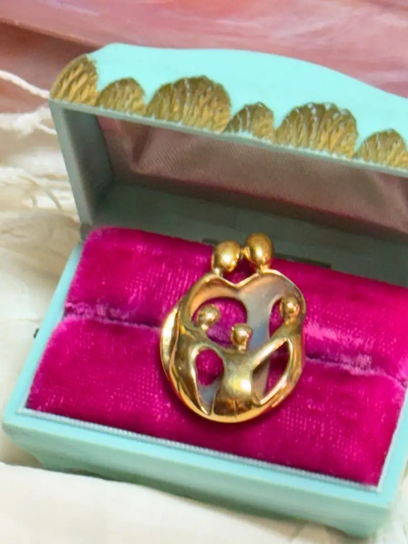 Carolyn Pollack Family of 4 Love Pendant Gold Vermeil Over Sterling Silver