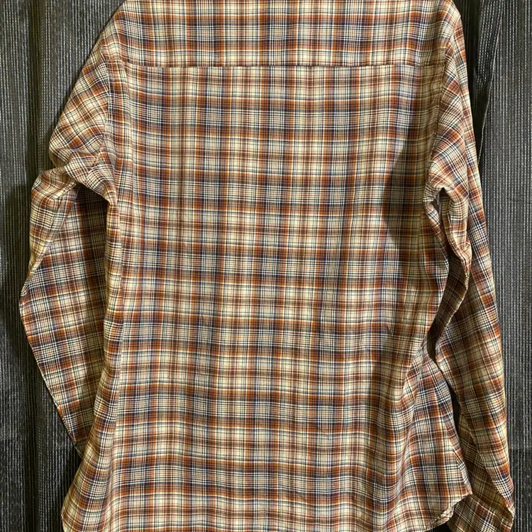 Levi's Men's Size Medium Orange & Blue Plaid Pattern Long Sleeve Button-Up Shirt