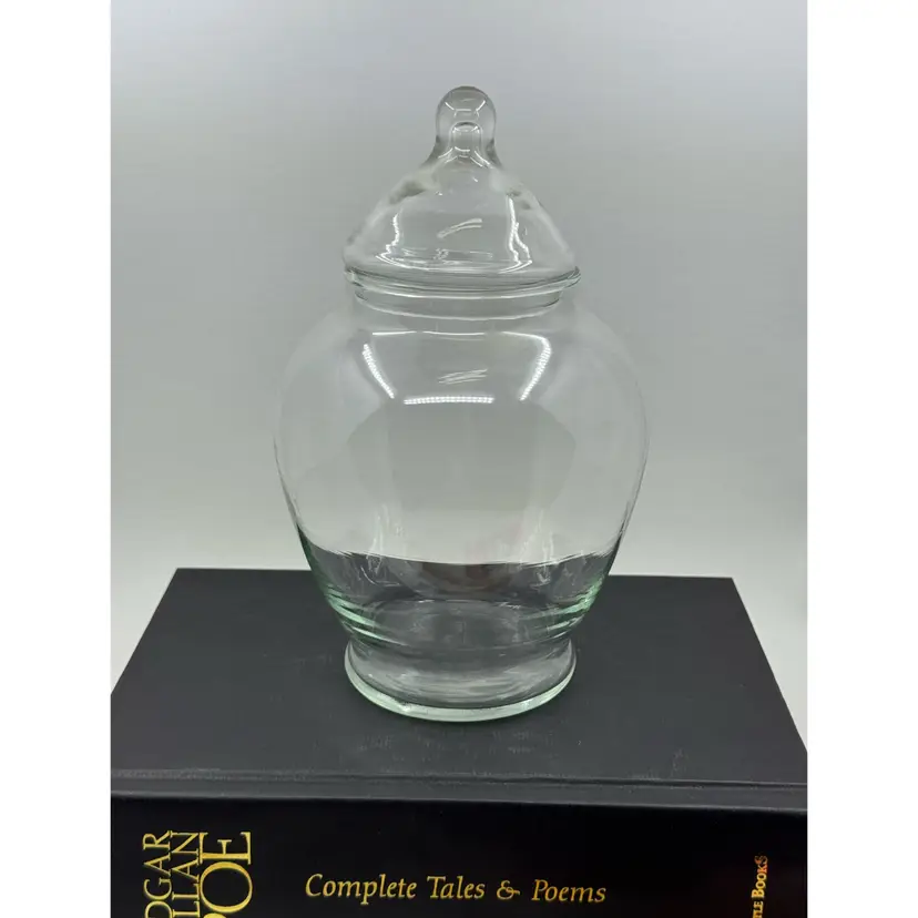 8.5” Clear Apothecary Jar With Lid